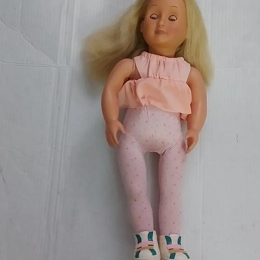 BATTAT Our Generation Blond Hair Green Eye 18